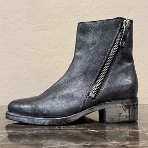 NEW Frye Demi Zip Metallic Black Leather Ankle Boots